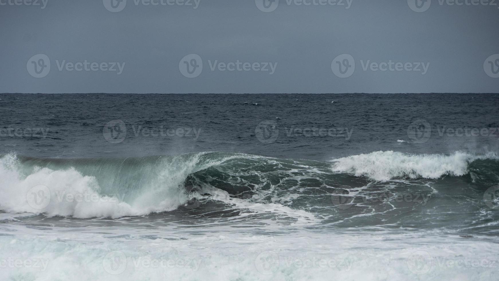 onde tlantiche nelle isole canarie foto