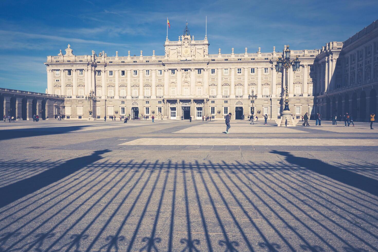 reale palazzo di Madrid è il ufficiale residenza di il spagnolo reale famiglia a il città di Madrid, Spagna foto