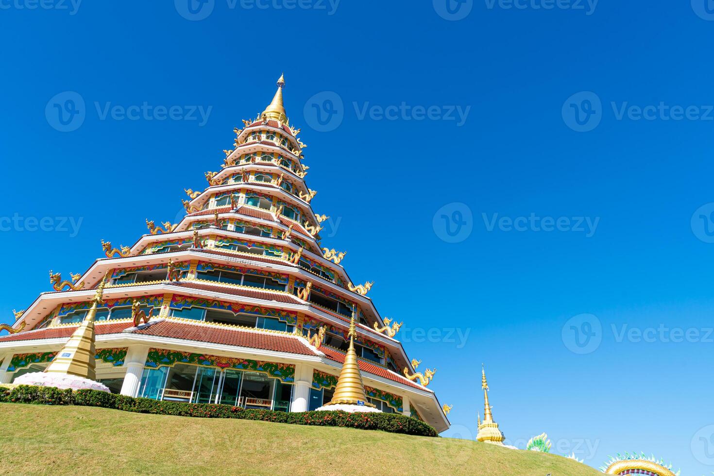 wat huay pla kang nel chiang rai, Tailandia foto