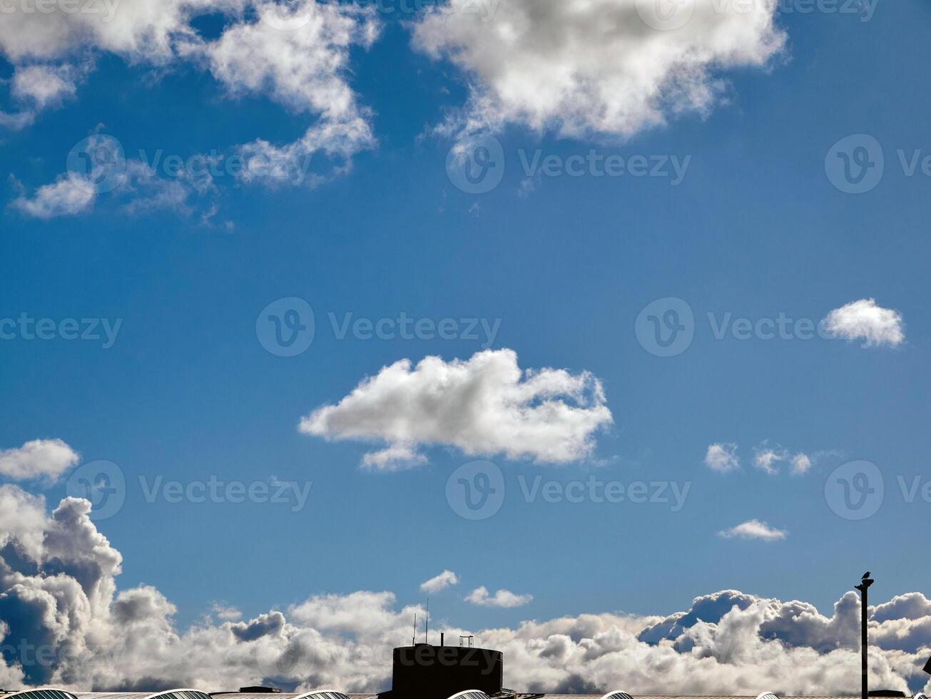 estate nuvole nel il cielo sfondo foto