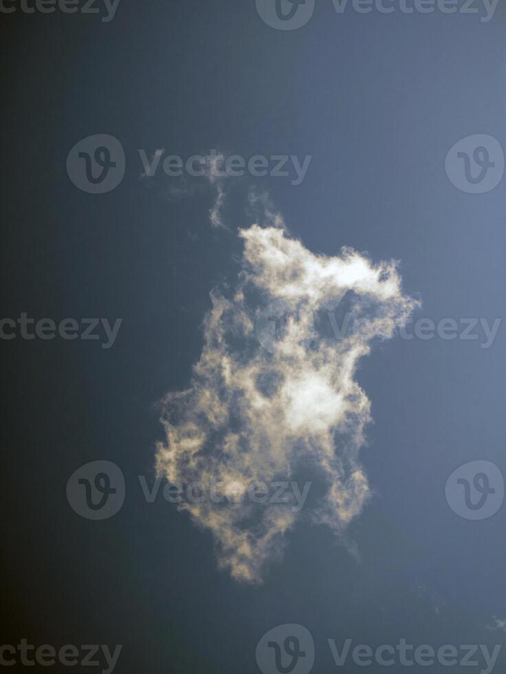 estate nuvole nel il cielo sfondo foto