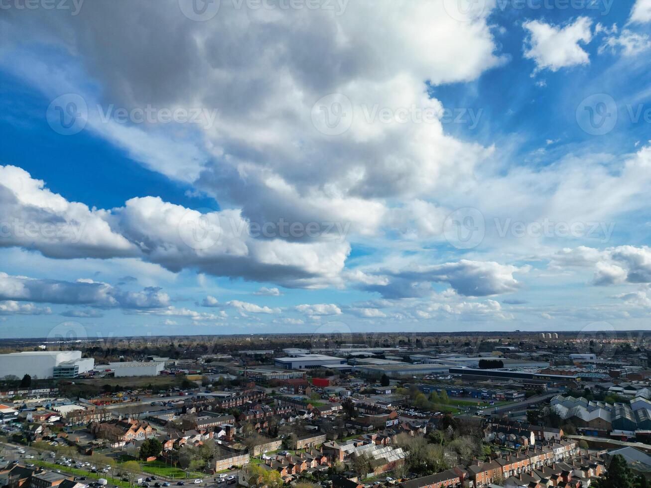 alto angolo Visualizza di Residenziale quartiere a Birmingham città di Inghilterra unito regno, marzo 30, 2024 foto