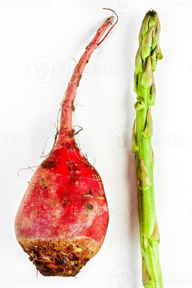 barbabietola e asparagi foto