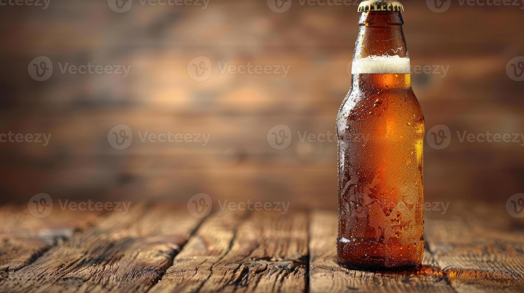 birra bottiglia riposo su di legno tavolo foto