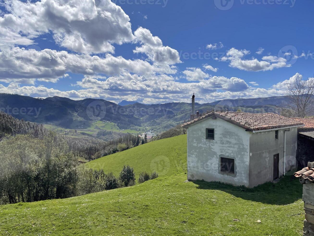 scenario su il pellegrinaggio itinerario camino del norte nel settentrionale Spagna foto