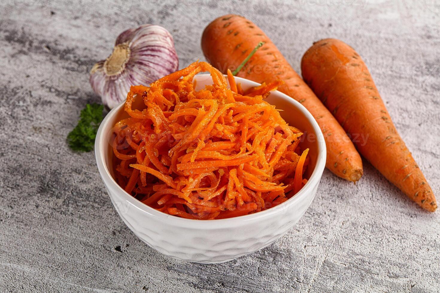 coreano carota insalata nel il ciotola foto