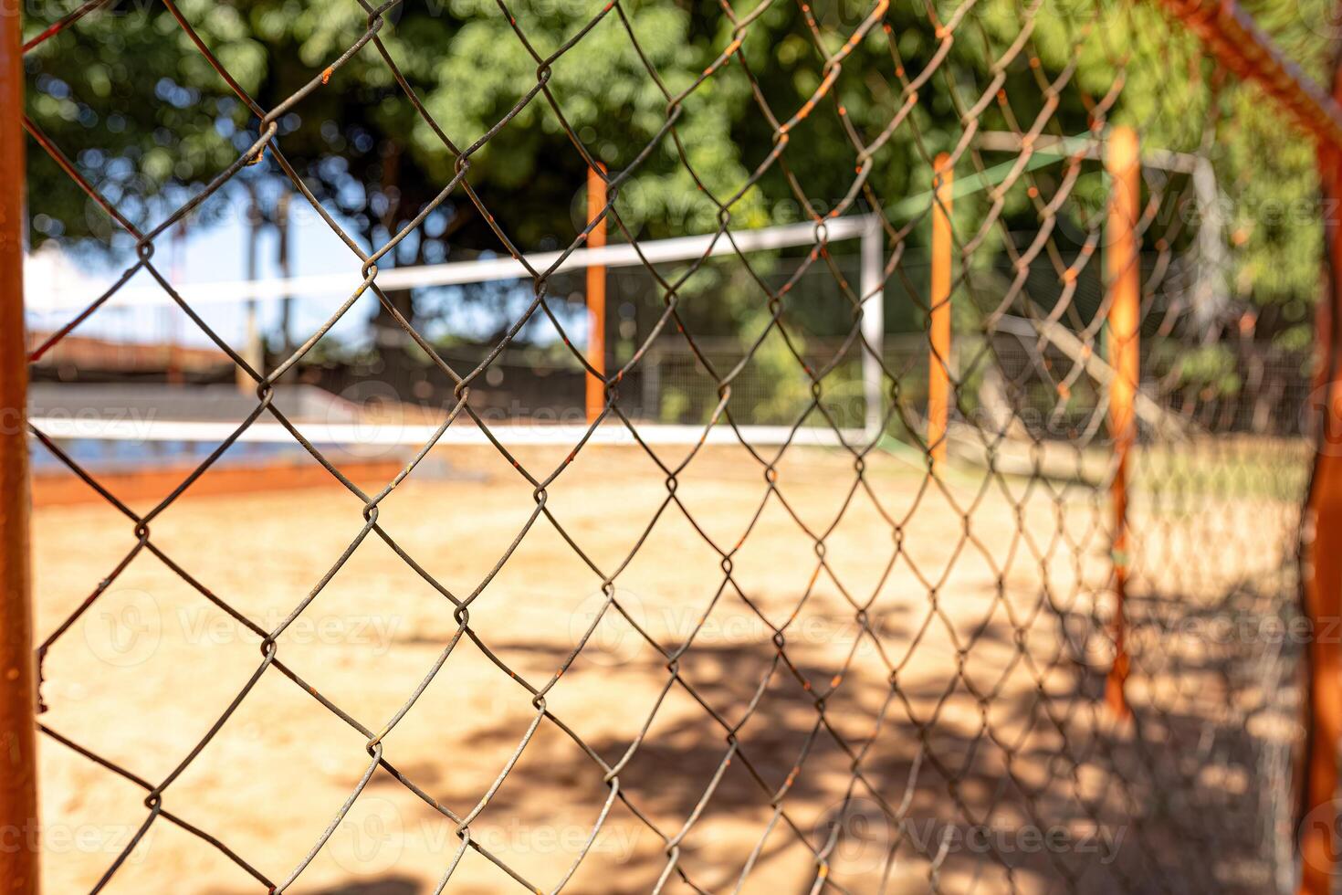 concettuale spiaggia pallavolo Tribunale con selettivo messa a fuoco foto