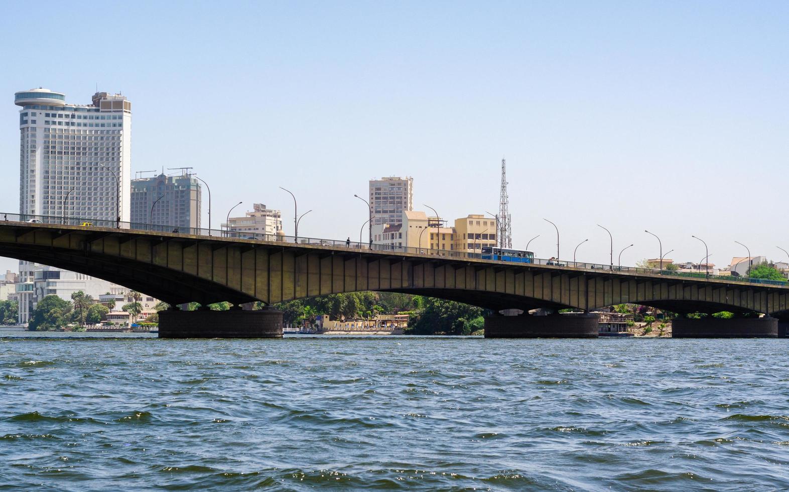 baraccopoli case del cairo sulle rive del nilo in egitto foto