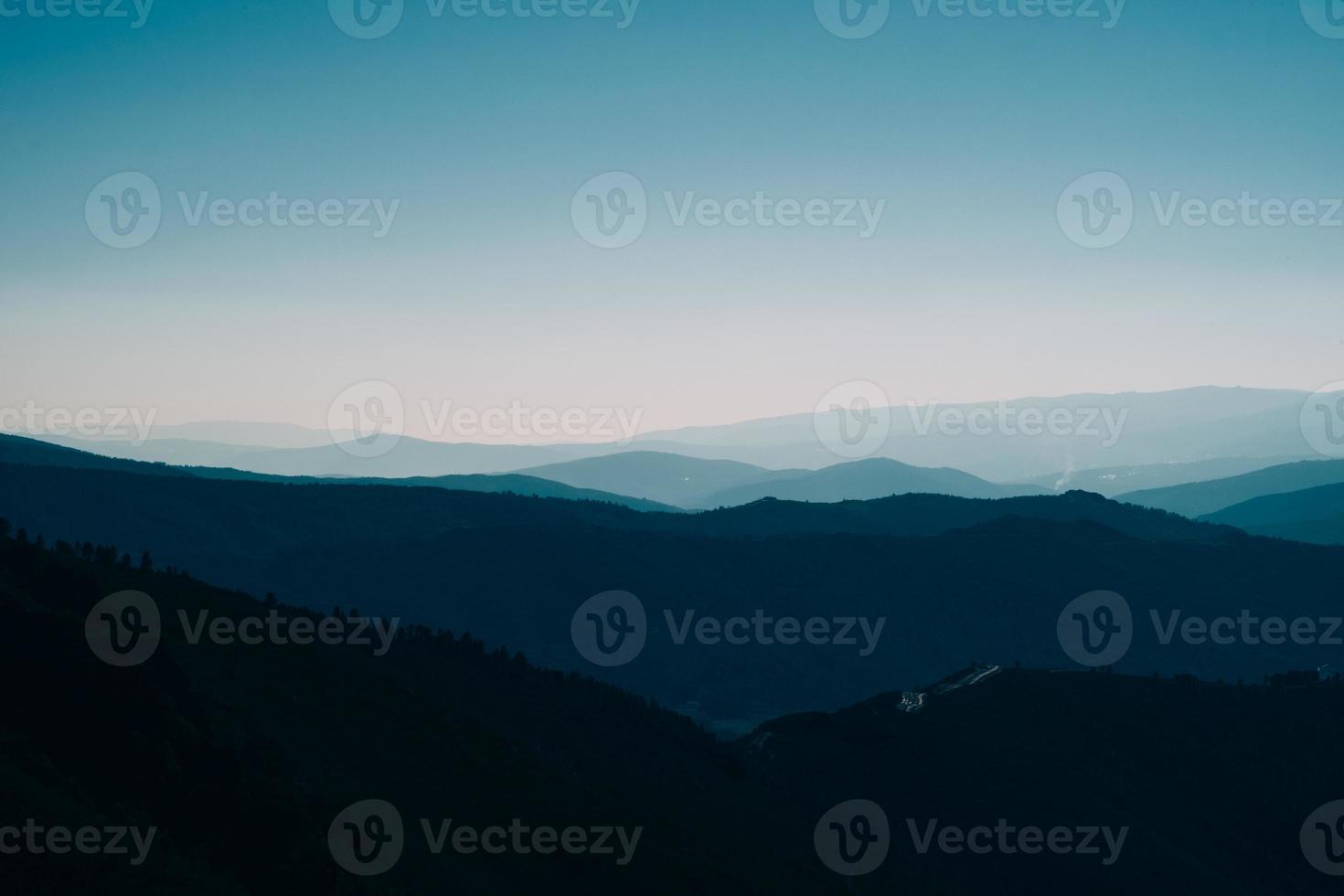 montagna nell'ora blu foto