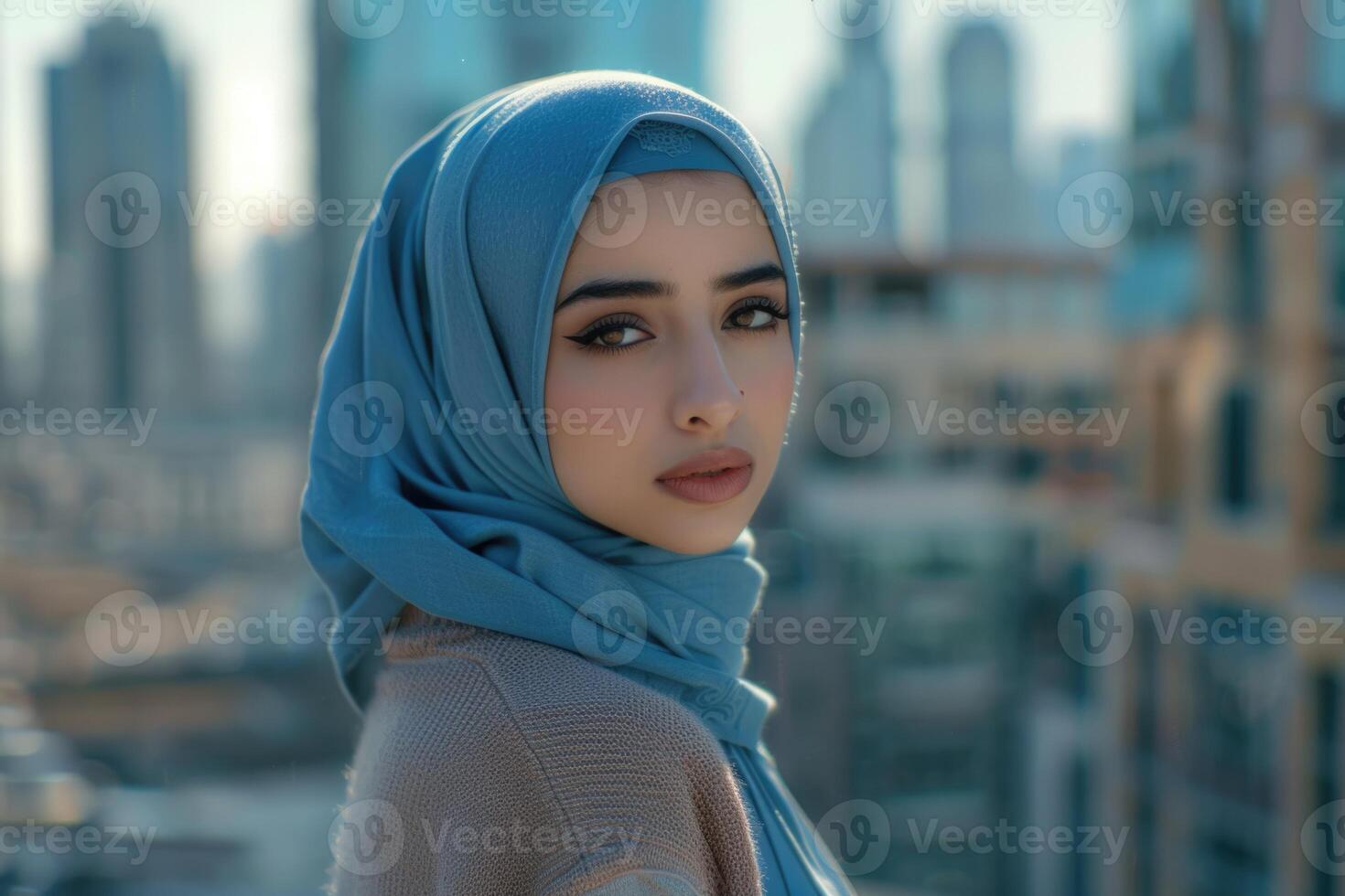 ai generato giovane bellissimo moda hijab donne in posa con urbano città sfondo foto