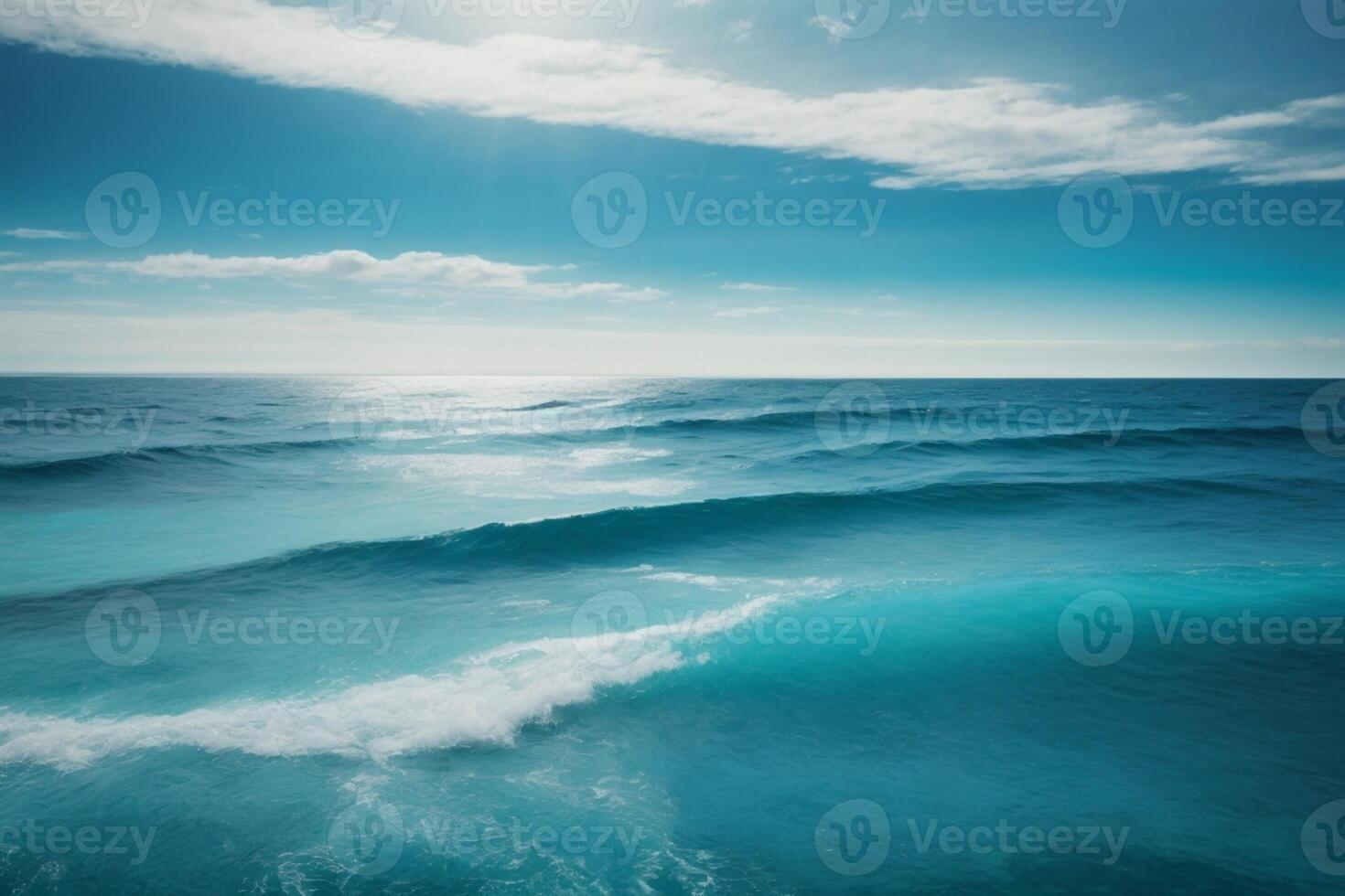 blu oceano con nuvole e sole nel il cielo foto