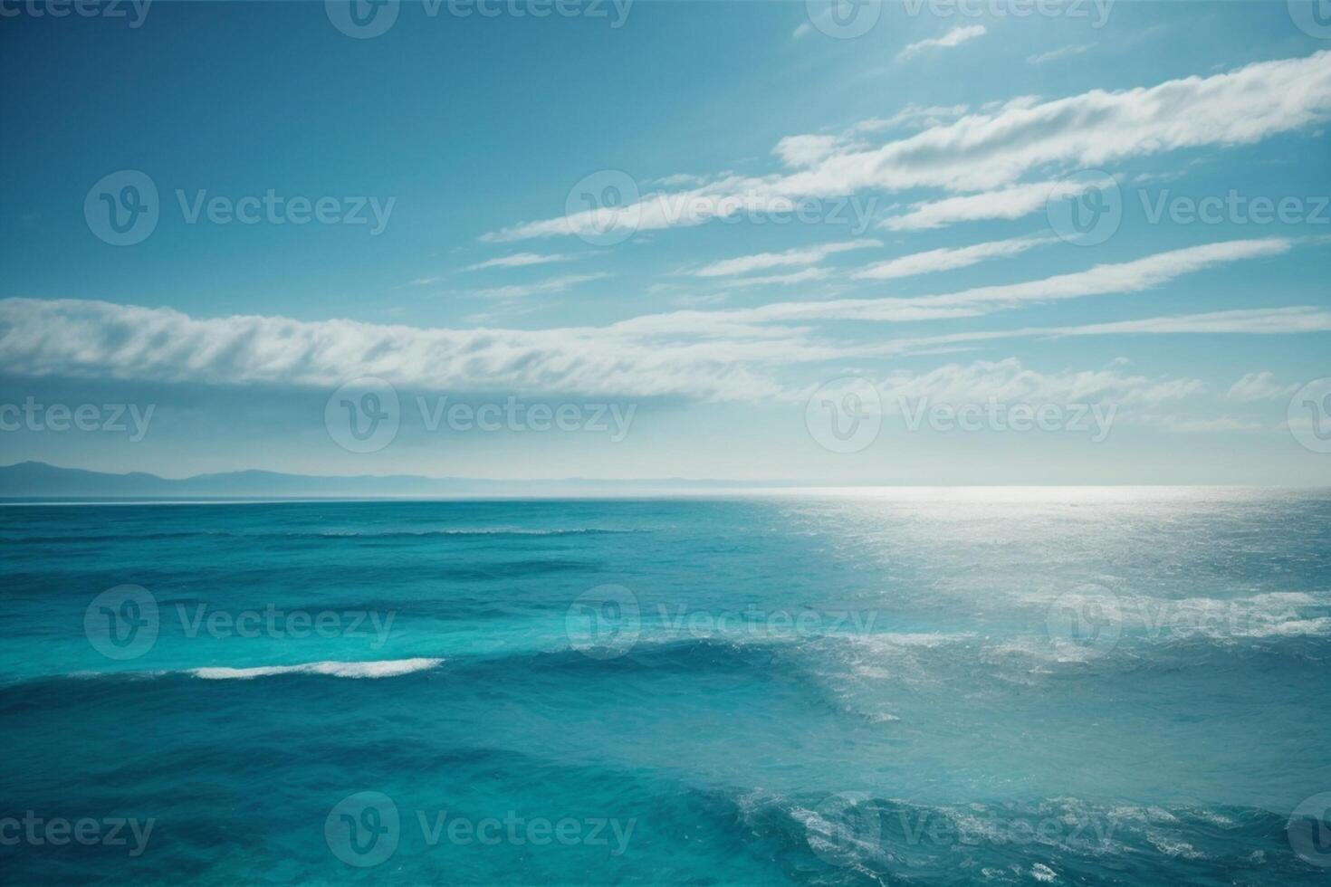 un' bellissimo spiaggia con onde e blu cielo foto