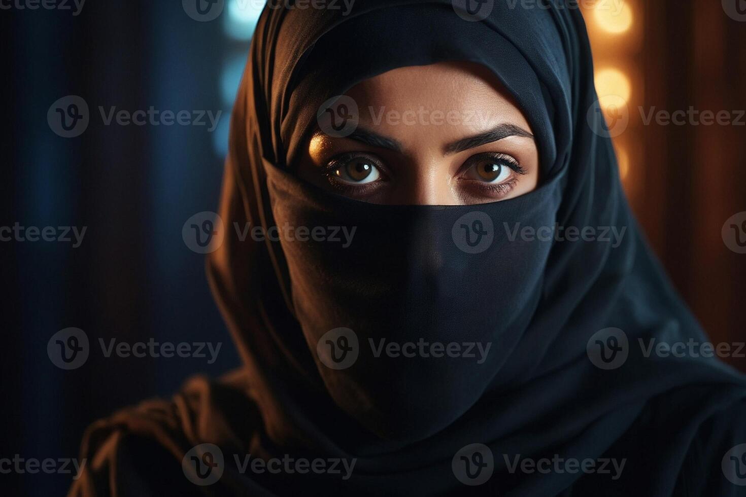 un' donna nel un' foulard con leggero In arrivo a partire dal sua occhi foto