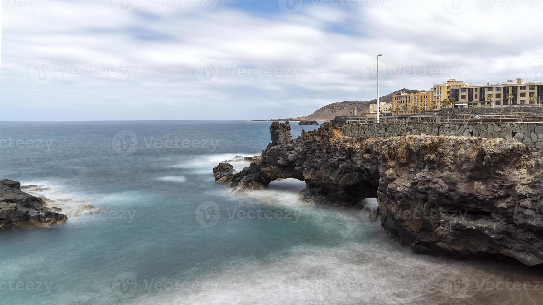 lunga esposizione della costa di gran canaria foto