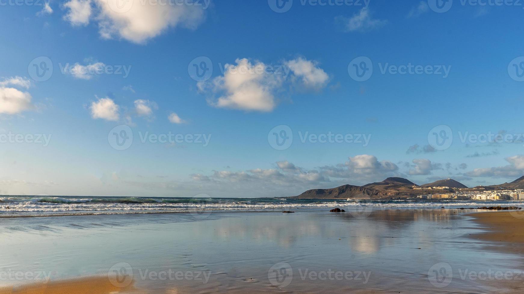 al tramonto della spiaggia di Canteras foto