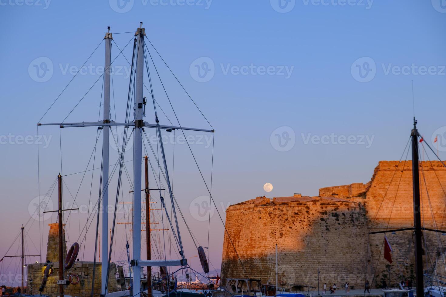 kyrenia porto e medievale castello nel Cipro foto