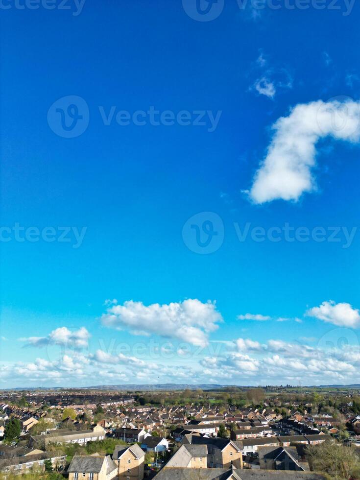 aereo Visualizza di centrale leighton poiana cittadina di Inghilterra grande Gran Bretagna. marzo 29, 2024 foto