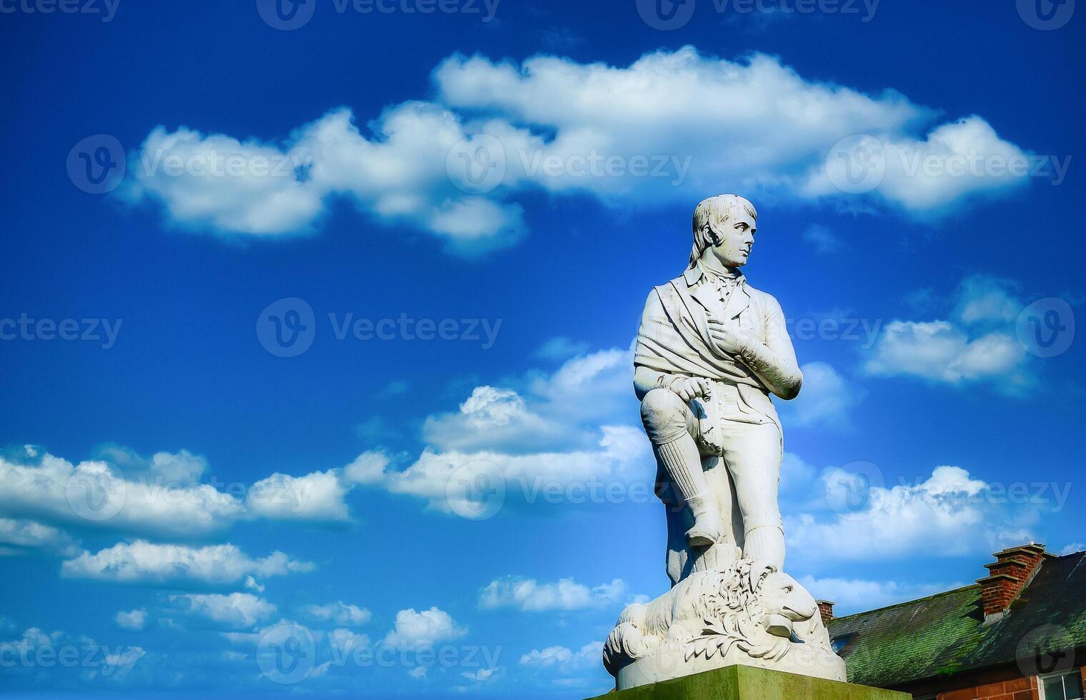 robbie ustioni statua su blu cielo a stupidaggini, Scozia. foto