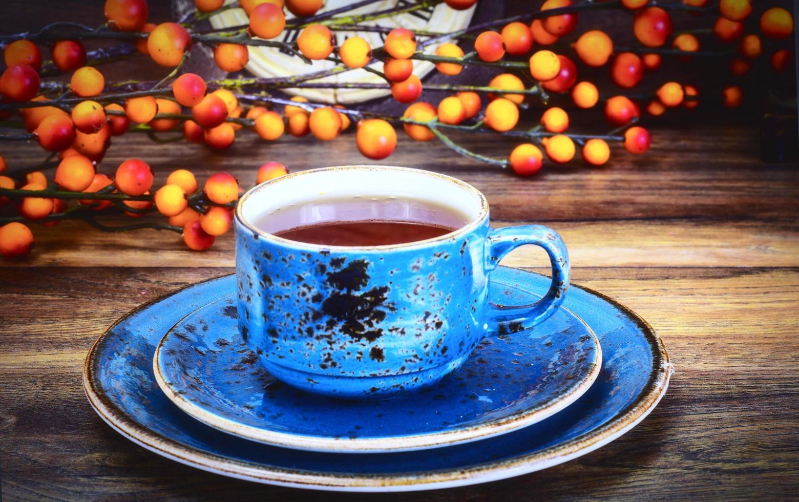 tè rosso in una bella tazza foto