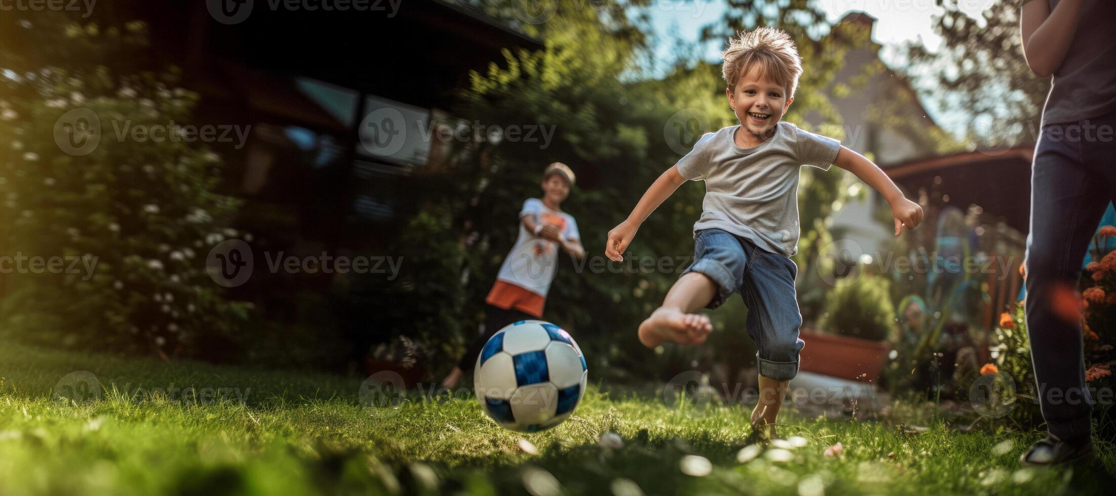 ai generato bambino giocando calcio nel il Giardino dietro la casa generativo ai foto