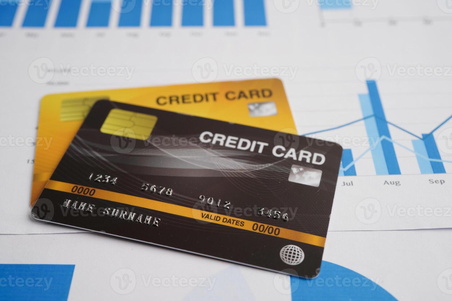 credito carta su grafico carta per in linea acquisti, sicurezza finanza attività commerciale. foto