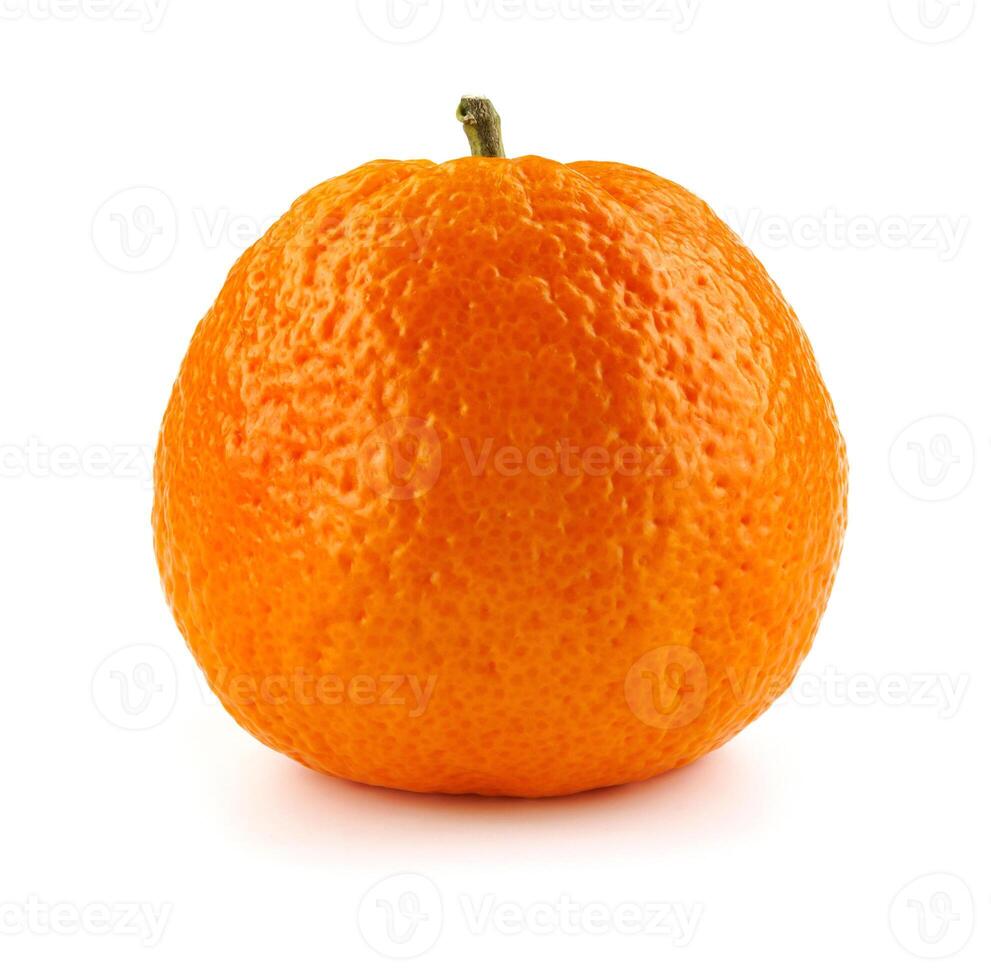 parecchi maturo mandarini isolato su un' bianca sfondo. biologico mandarino . mandarino. foto