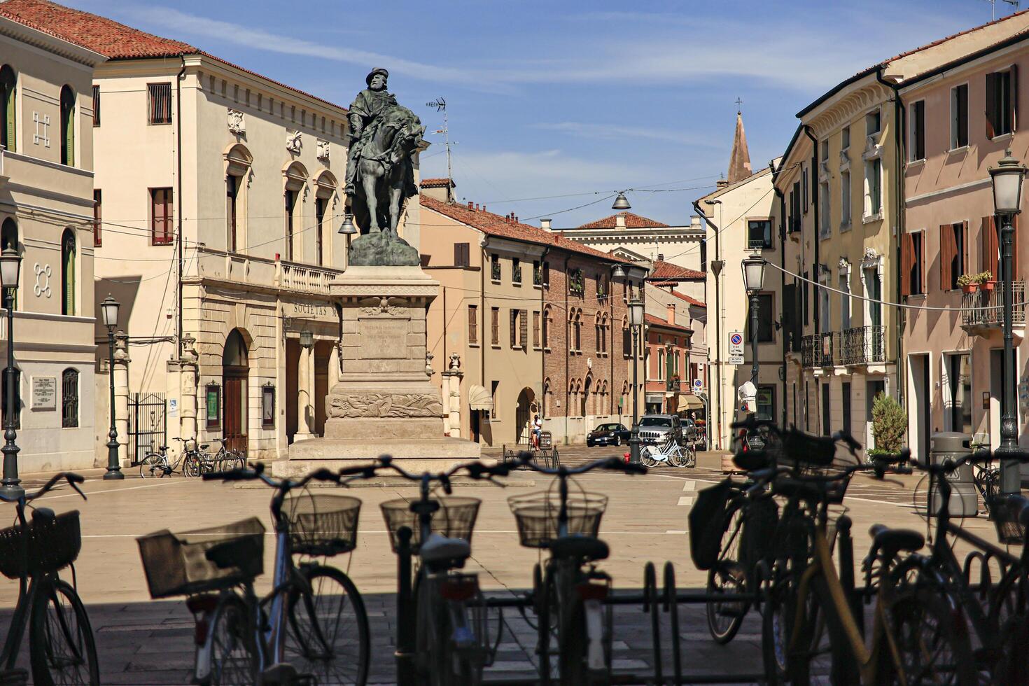 rovigo Italia 29 luglio 2022 rovigo città centro Visualizza foto