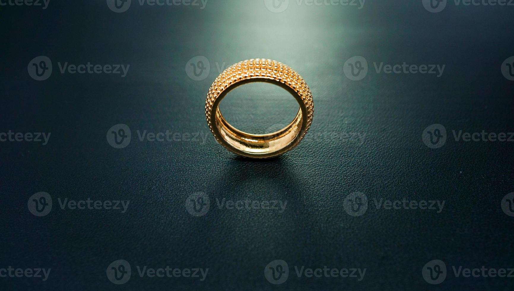foto dell'anello da donna kazako