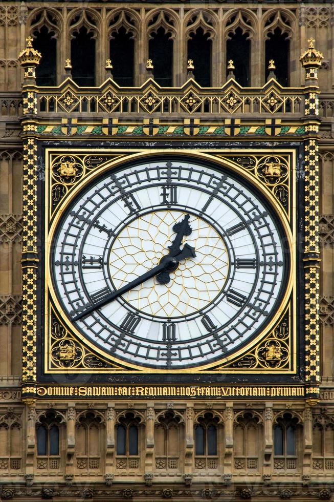 primo piano del big ben a londra foto