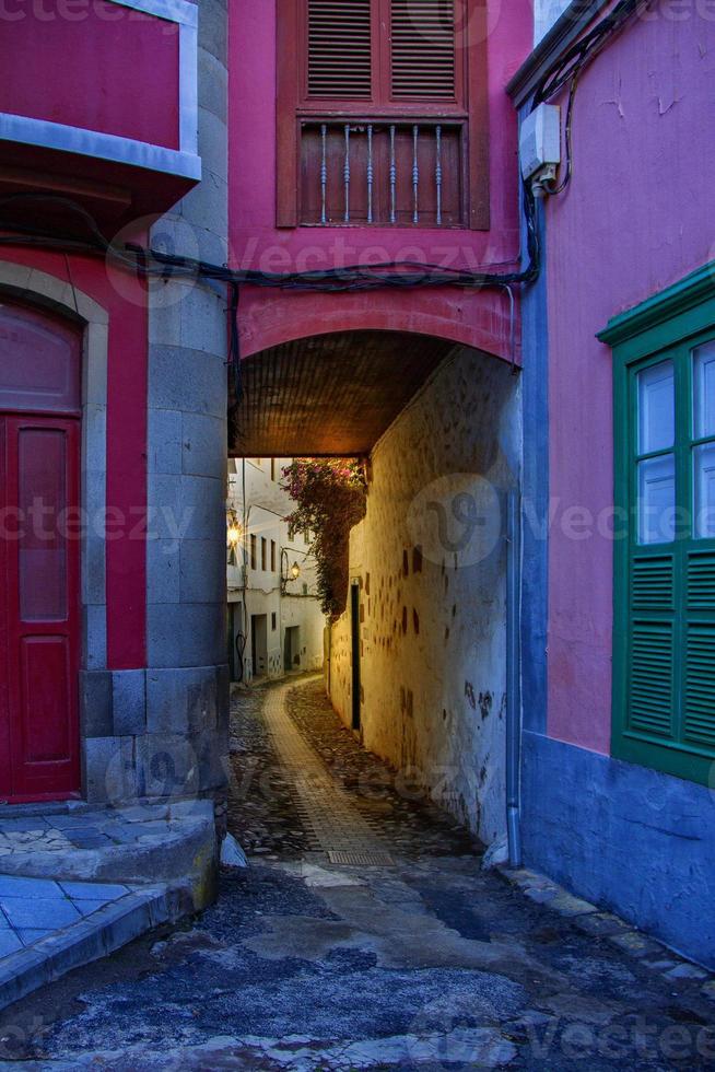 vecchia strada nella città di telde a gran canaria foto