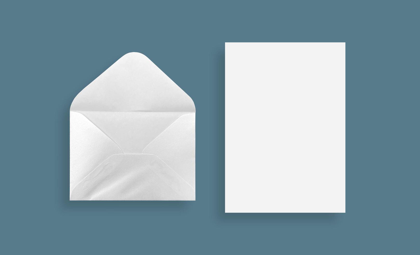 busta bianca vuota sfondo isolato organizzato per il design di mockup foto