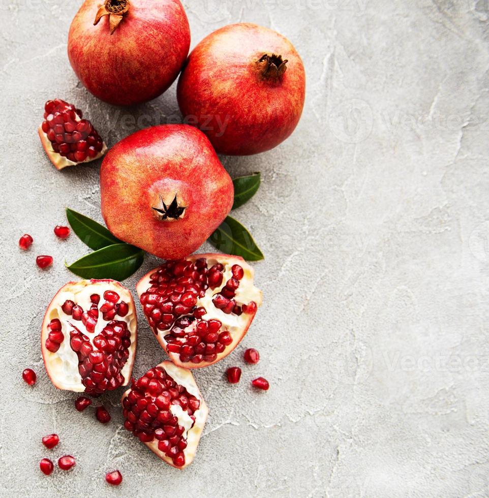 frutti di melograno maturi foto