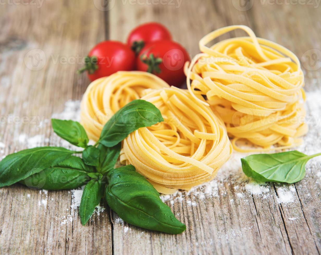 tagliatelle di pasta italiana foto