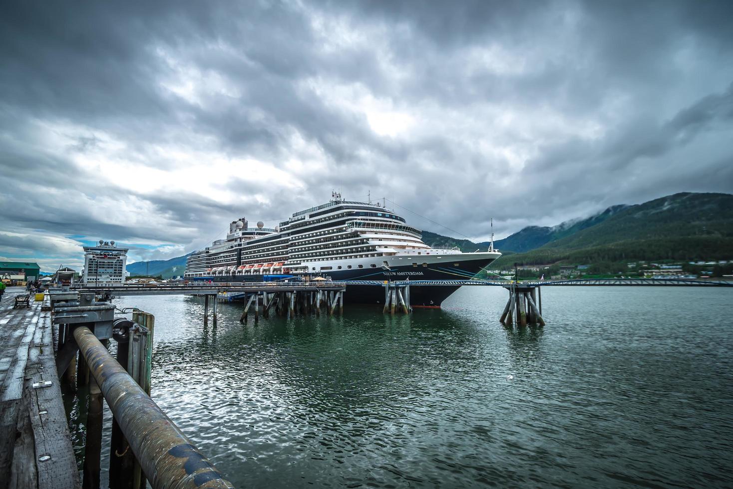 porto di giugno, alaska e scene di strada foto