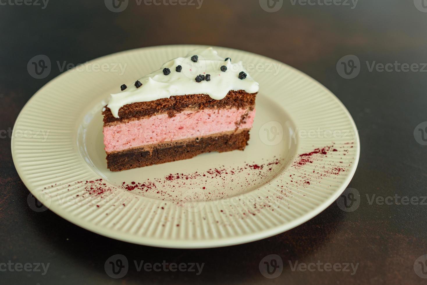 gustosa torta alla crema di barbabietola fresca foto