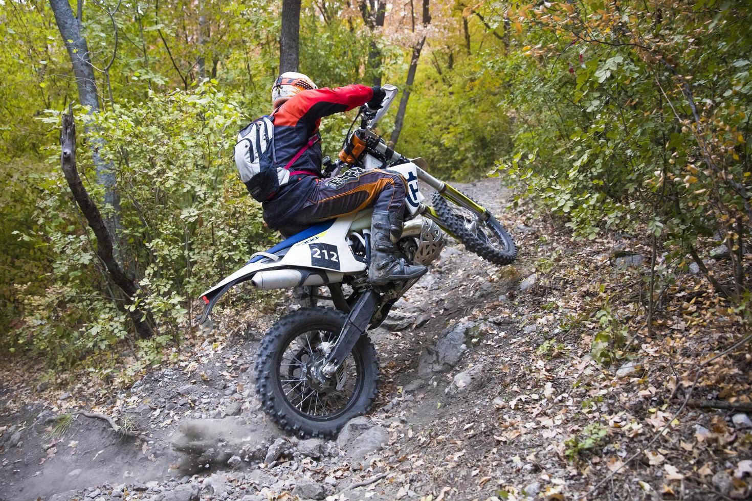 soko banja, serbia, 20 ottobre 2018 - gara di enduro dura foto