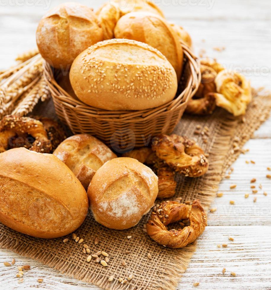 assortimento di pane cotto foto