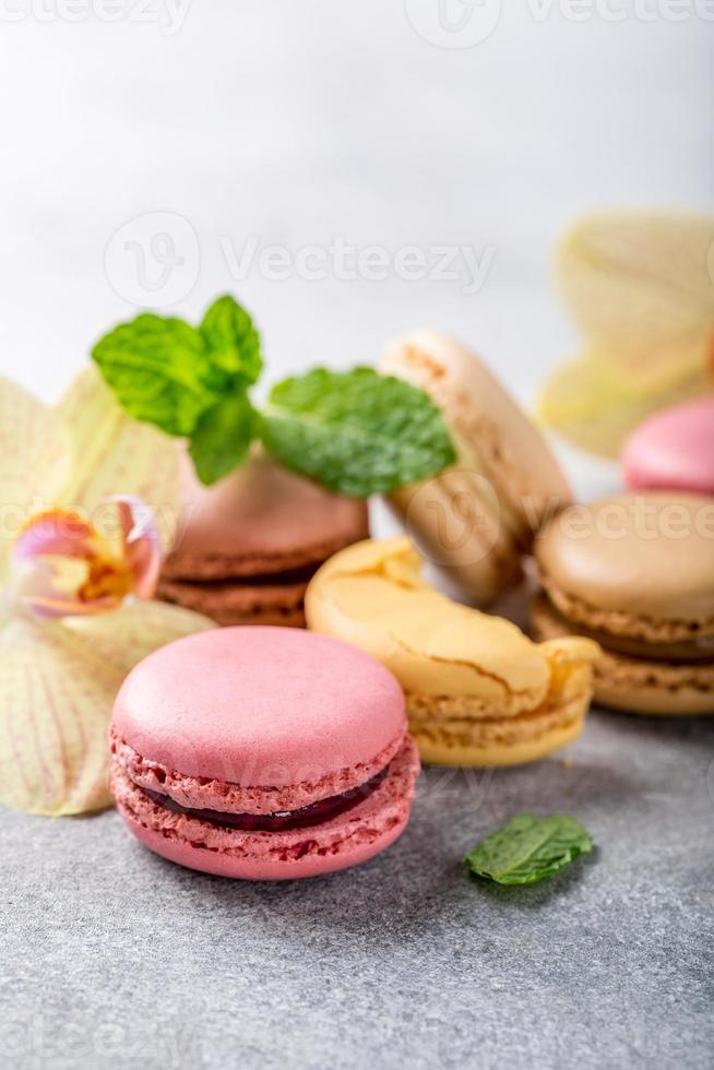 macarons francesi assortiti foto