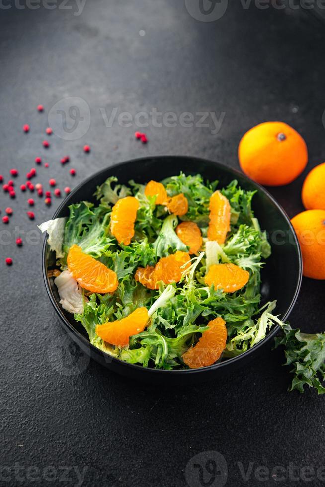 insalata filetto d'arancia foglie verdi mix vegetarianismo foto