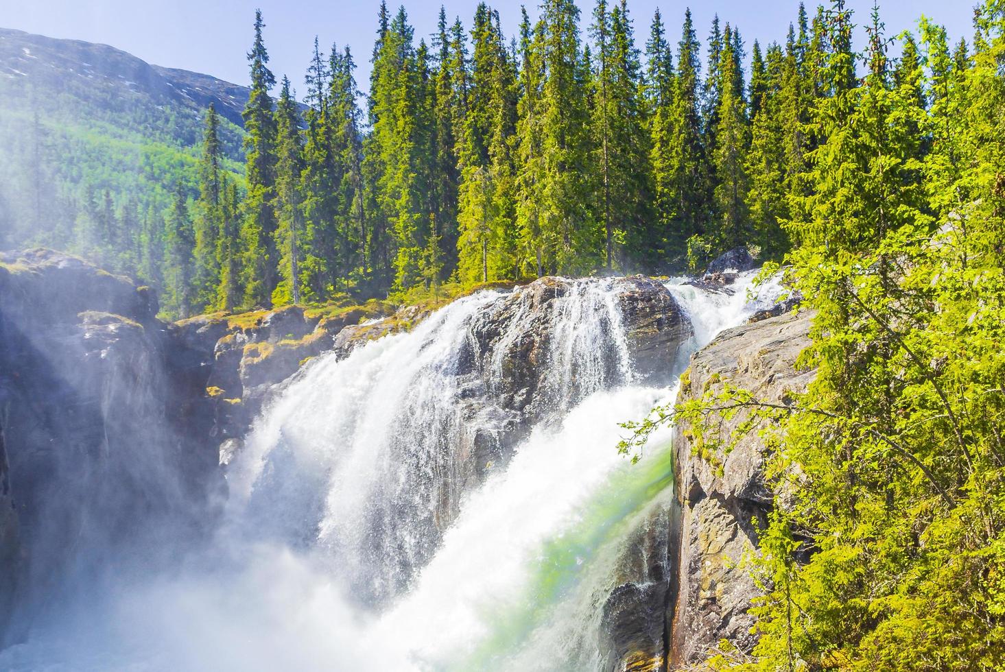 rjukandefossen in hemsedal viken norvegia la cascata più bella d'europa. foto