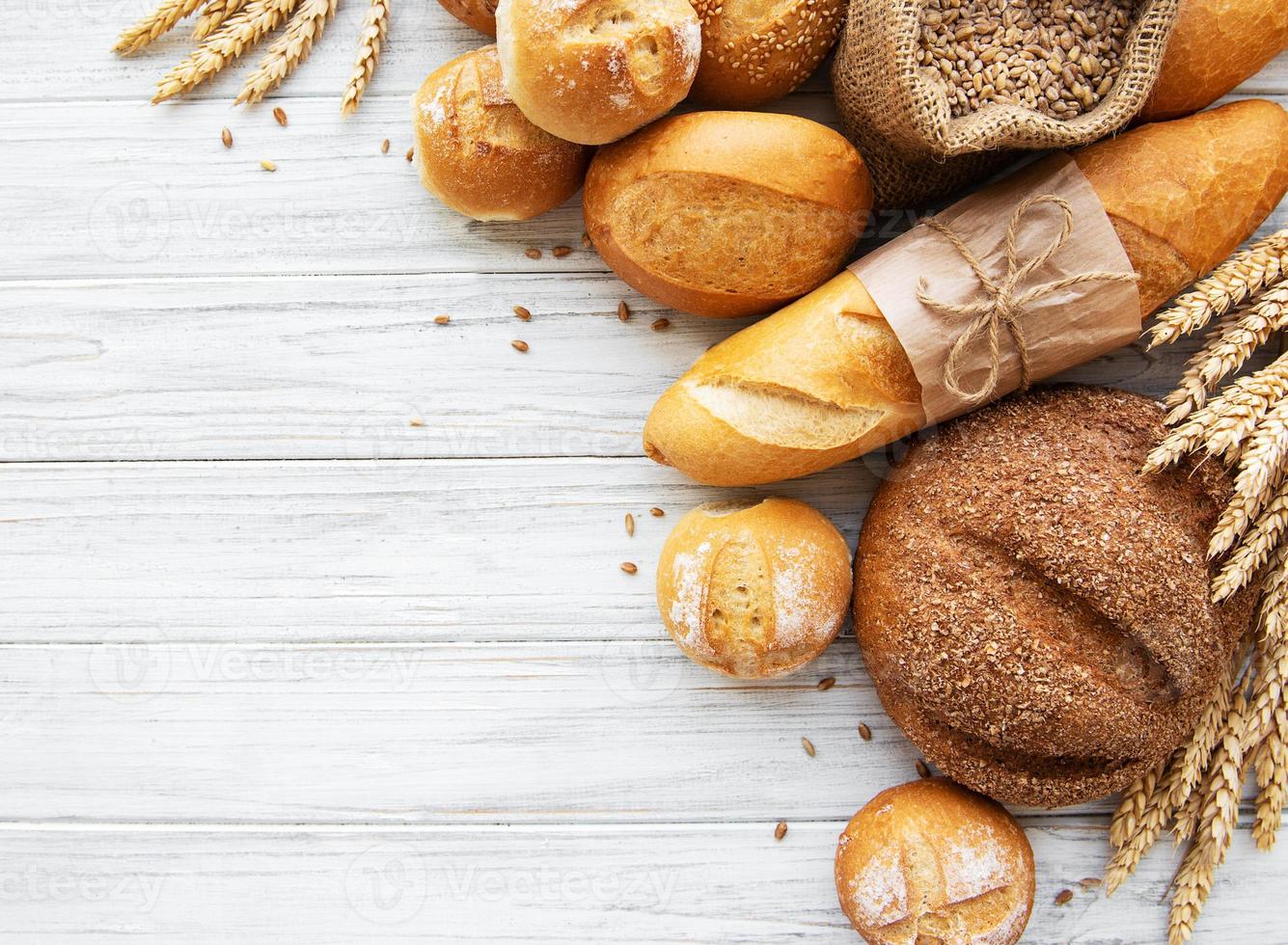 assortimento di pane cotto foto