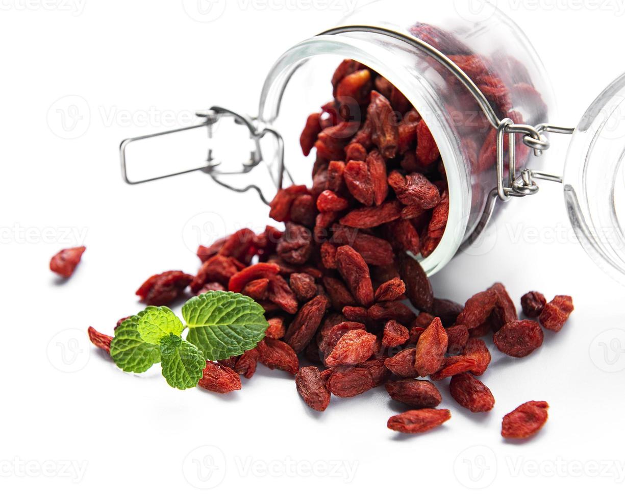 bacche di goji rosse secche per una dieta sana. foto