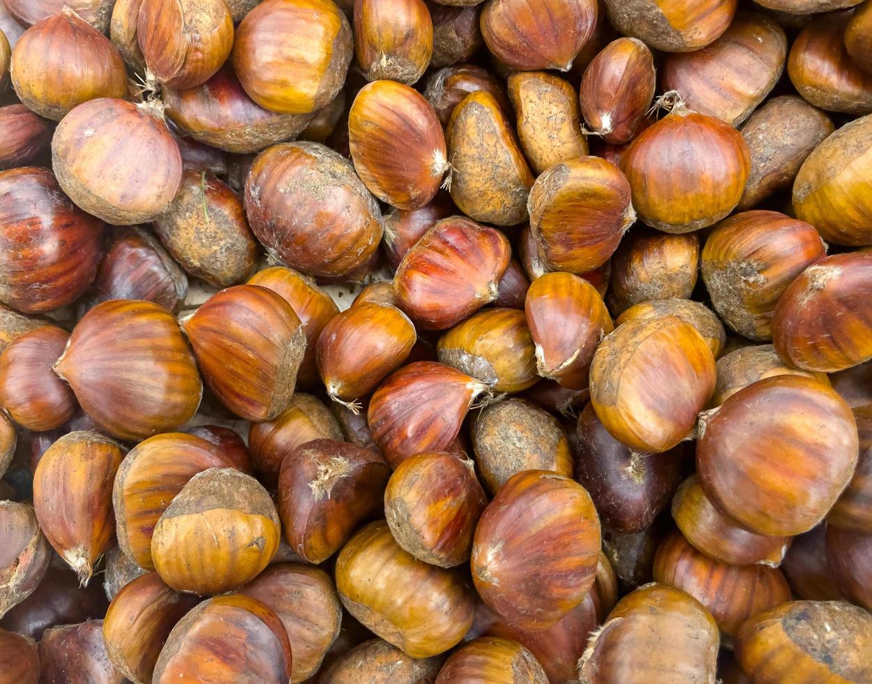 castagne alla frutta di stagione autunnale bio dolci naturali foto