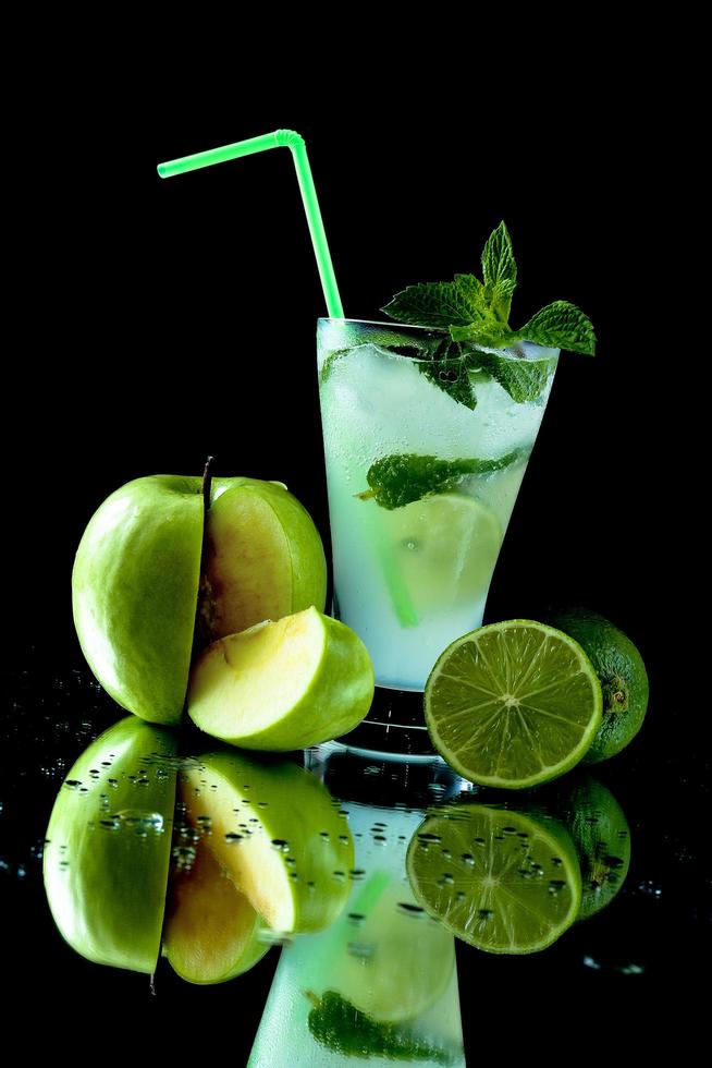 cocktail mojito alla mela foto