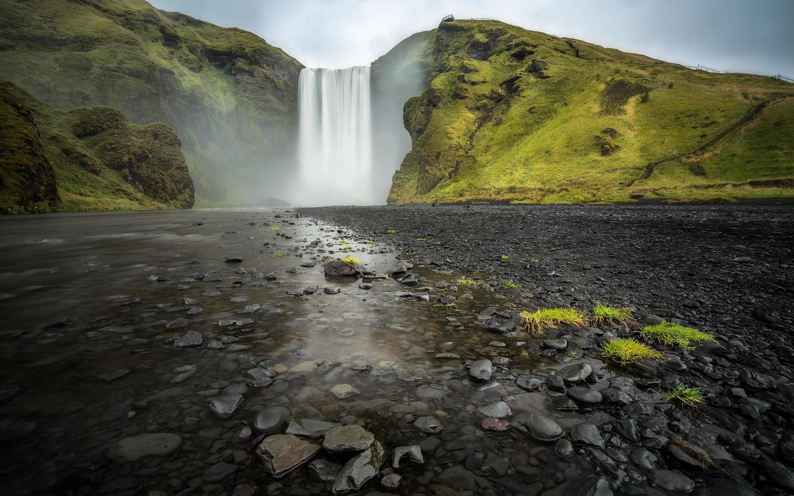 cascata di skogafoss, islanda foto