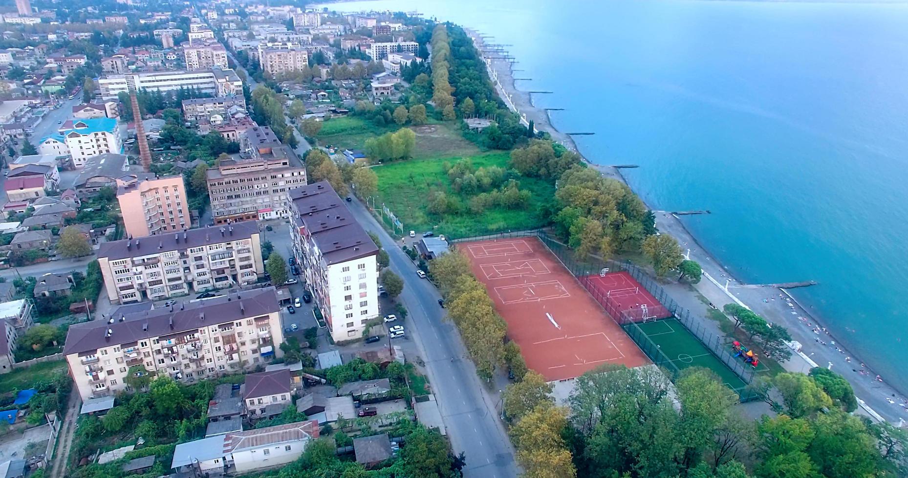 sukhumi, abkhazia. veduta aerea del paesaggio urbano foto