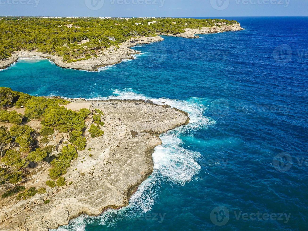 panorama spiaggia baia cala mondrago mallorca isole baleari spagna. foto