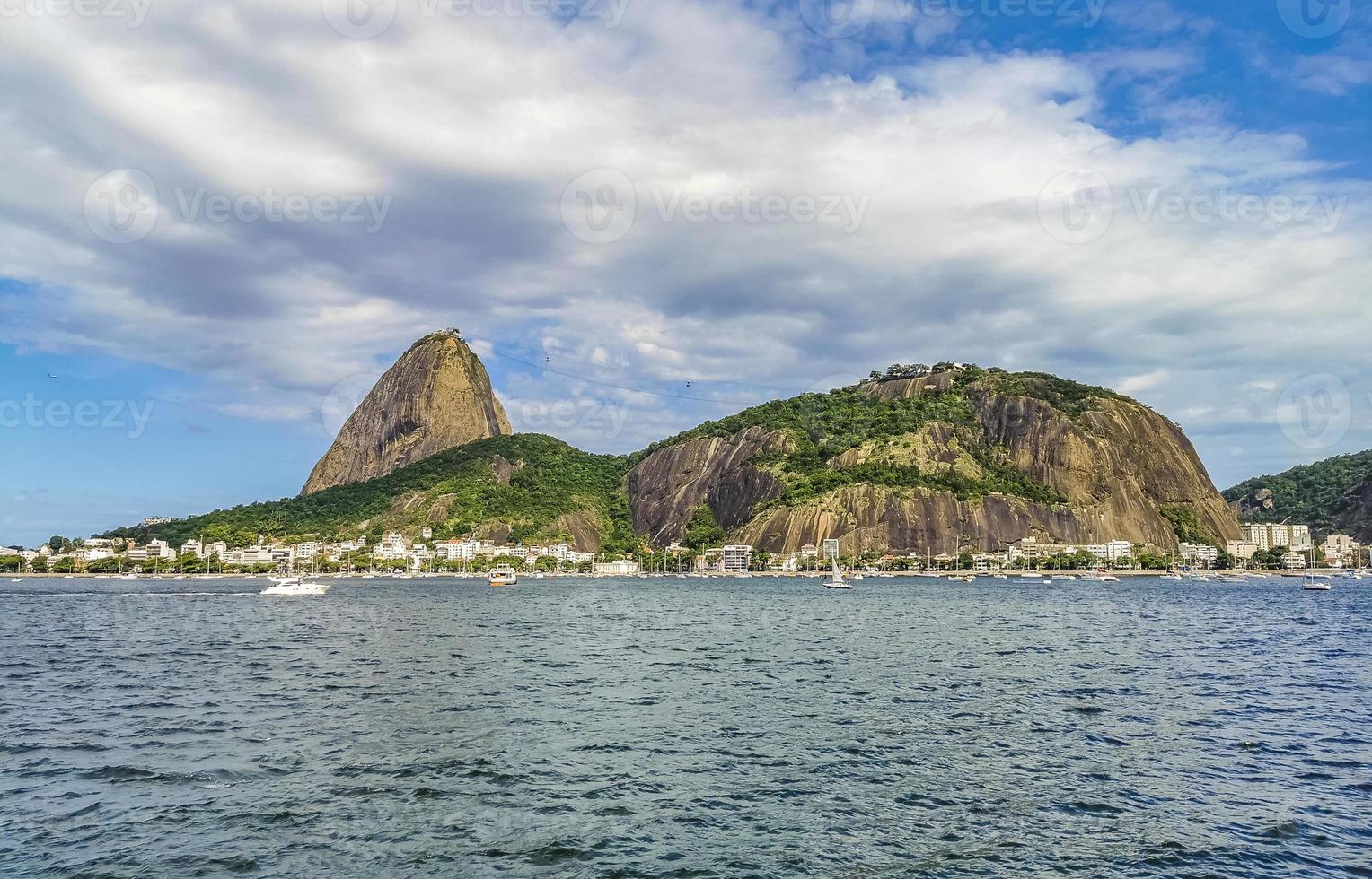 monte pan di zucchero pao de acucar panorama rio de janeiro brasile. foto