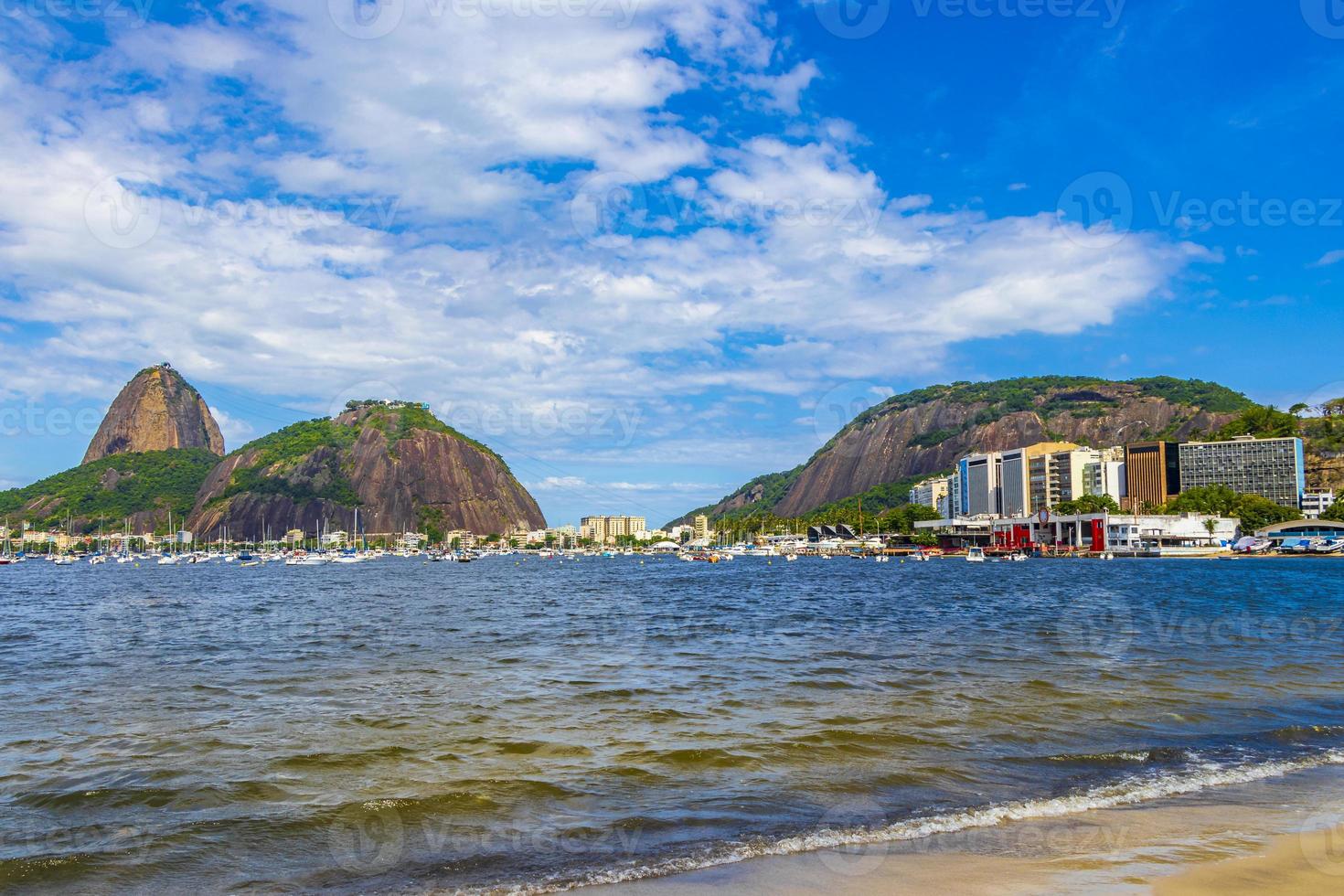 monte pan di zucchero pao de acucar panorama rio de janeiro brasile. foto