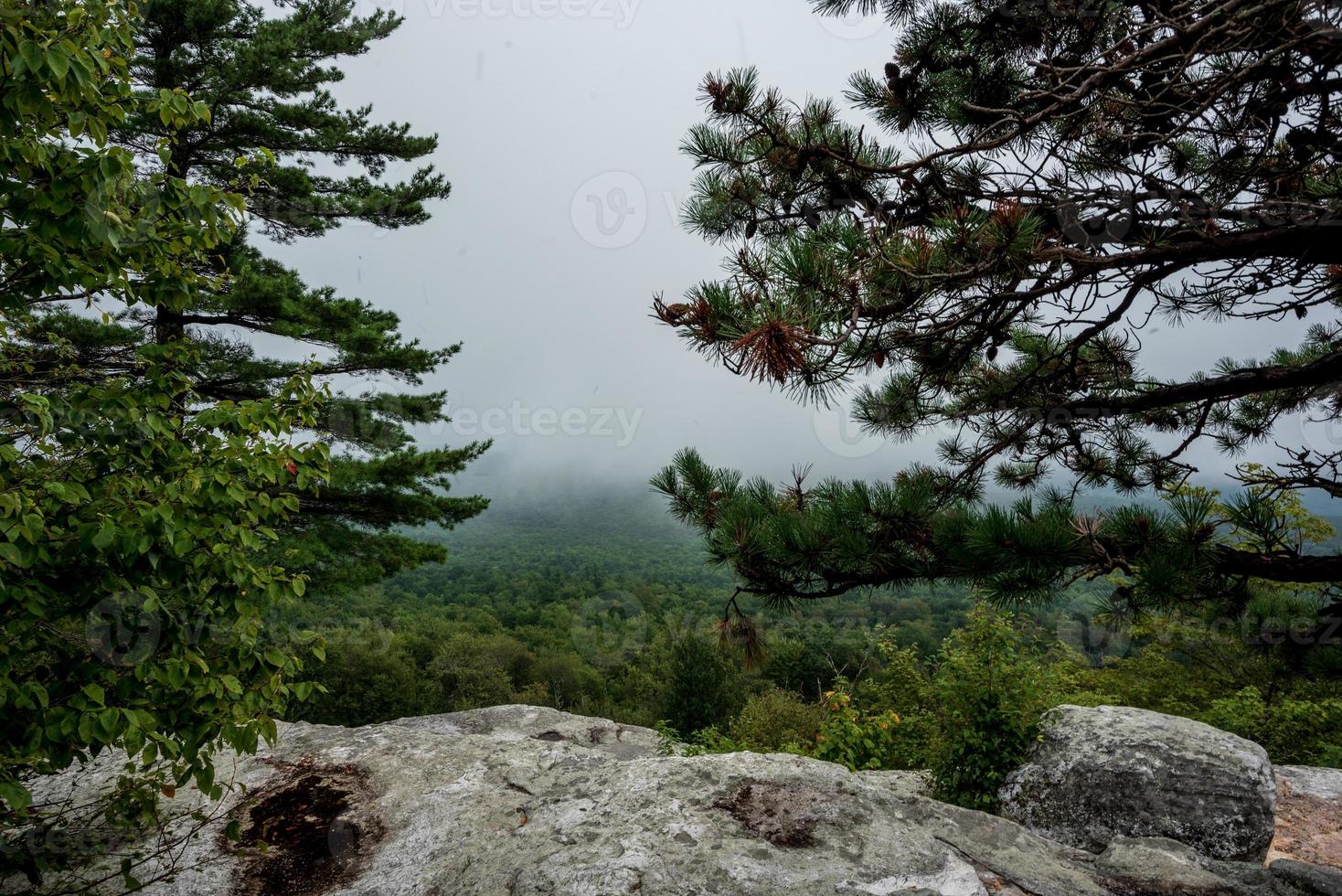 nebbia sul lago minnewaska foto